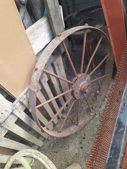 Liatinove koleso na studnu 1 - 10