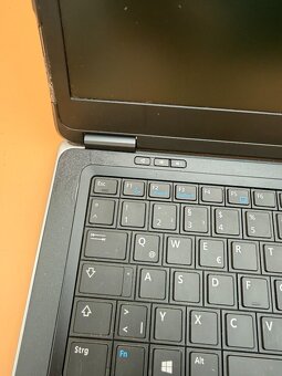 Dell Latitude E7440 / i5 / 8GB RAM / SSD / Win 11 Pro - 10