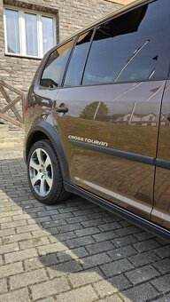Predam VW Touran cross 7 miestny - 10