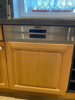 Masívna kuchynská linka z Nemecka so spotrebičmi - 10