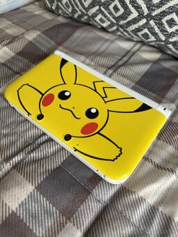Nintendo 3DS XL Pikachu Edition - 10