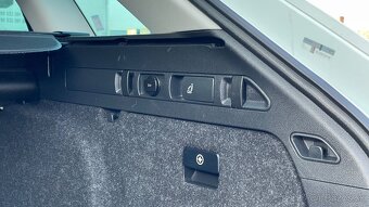 Škoda Superb 3 2.0TDI 140kw 4x4 DSG 153000km - 10