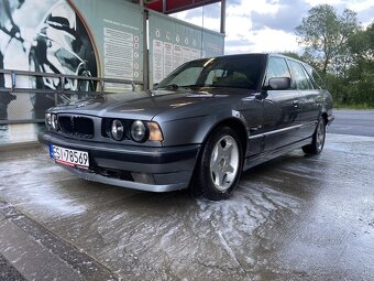 BMW E34 528i Touring - 10