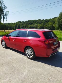 Toyota Auris TS 2.0 D-4D - 10