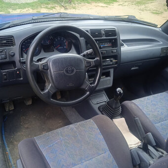 Predám Toyotu Rav 4 - 10