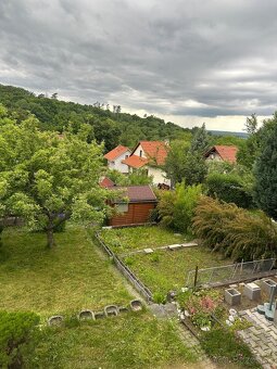 Nádherná  chatka s pozemkom  v Sološnici - 10