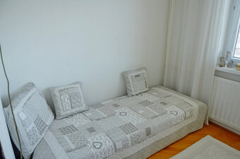 Predaj - rodinný dom - Zlaté Moravce - REZERVOVANÉ - 10