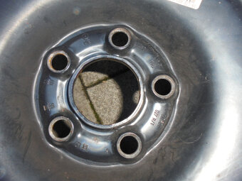 Alu disky Škoda 5x100, pneu 215/45 R16 č.12d - 10