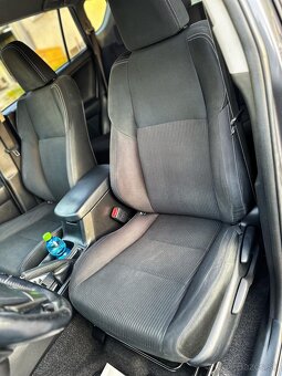 Toyota RAV4 2.0i 4x4 A/T - 10