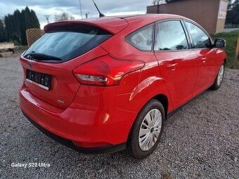 Ford Focus 1.0 EcoBoost 125k Trend. Rok: 2/2017 Palivo: ben - 10