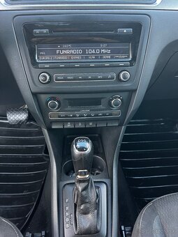 Škoda Rapid 1.6 TDi DSG automat 213 000+ VIN - 10