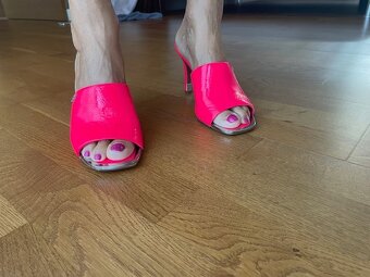 DKNY Šlapky nové - 10