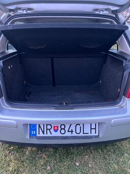 Volkswagen Golf 4 1.6 benzín, 77 kW - 10
