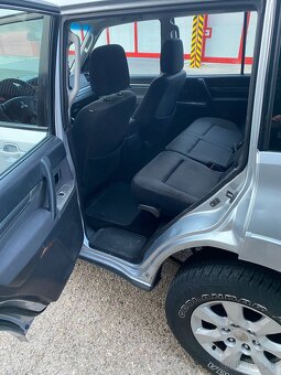 Mitsubishi pajero 3.2 4x4. Výmena je možná - 10