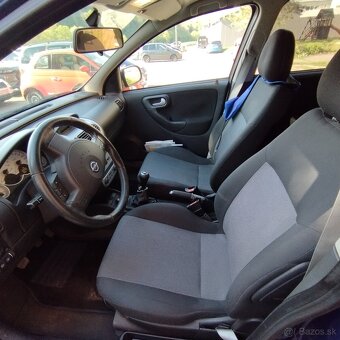 Opel Corsa 1;2 - 10