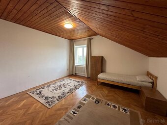 na prenájom samostatné izby v 2-podlažnom rodinnom dome - 10