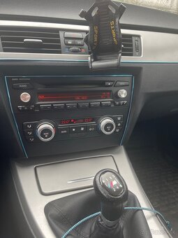 BMW E90 2006 318d - 10