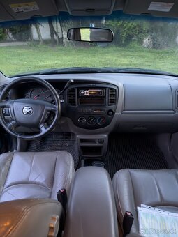 MAZDA TRIBUTE V6 - 10