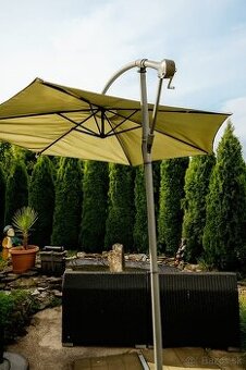 Rodinný dom s pozemkom 1090m2 / Nitrica - 10