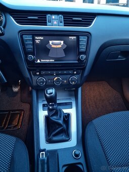 Škoda Octavia Combi III 2.0 TDI ELEGANCE TOP STAV - 10