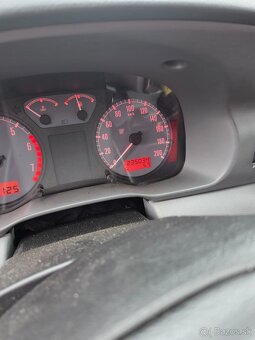 Skoda octavia 1.6 55kw - 10