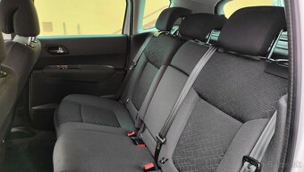 9 ročné auto 158t km len za 5900€ - 10
