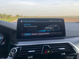 BMW 550i xdrive - 10