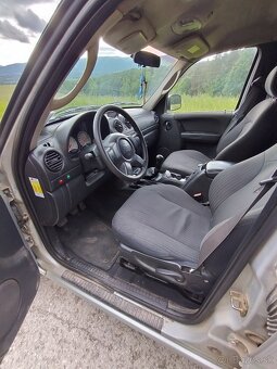 Jeep cherokee KJ 2,5 crd - 10