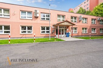 ALL INCLUSIVE | NA PRENÁJOM KANCELÁRSKE PRIESTORY V CENTRE M - 10