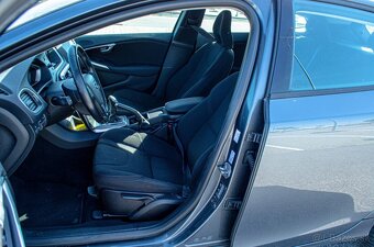 Volvo V40 D2 Momentum - 10