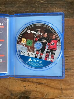 PlayStation 4 + hry - 10