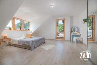 RD s pozemkom 2 533 m² a výhľadom na Vršatec   Ilava - 10