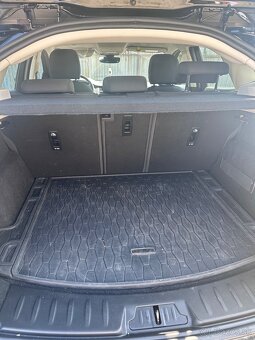 JAGUÁR E-Pace 2,0l4 MHEV AWD - 10