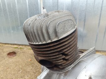 Motor Jawa 250/559 - 10