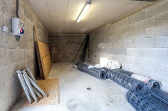 NA PREDAJ MODERNÝ 5i podpivničený RD s veľkou terasou Trnkov - 10