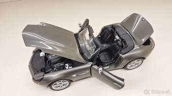 1:18 BMW Z8 - 10