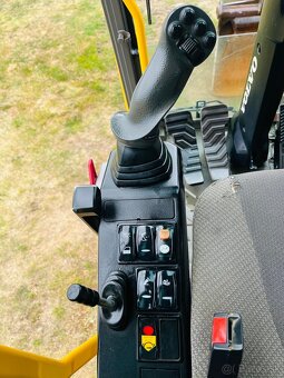 Kolesové rypadlo Volvo EW160E - 10