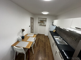 Zariadený moderný 2 izbový byt Pribinove sady - 10