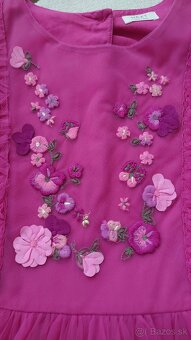 Nádherné vyšívané tylové spoločenské šaty značky Next - 10