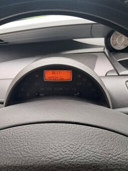 Peugeot 807 7 miestny 2.2L 94kw - 10