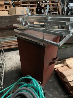 skrine ponk noznice pasovina nerez srouby klince - 10