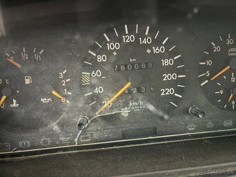 MERCEDES BENZ W124 300D TURBO - 10