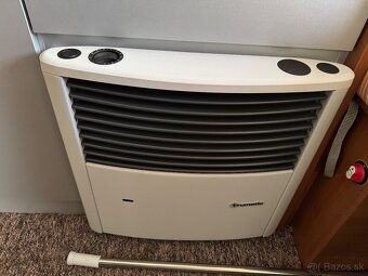 Weinsberg. Knaus Deseo - 10
