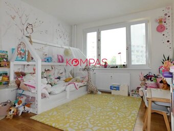 4-IZB. BYT PO KVALITNEJ REKONŠTRUKCII, KOMPLETNE ZARIADENÝ S - 10