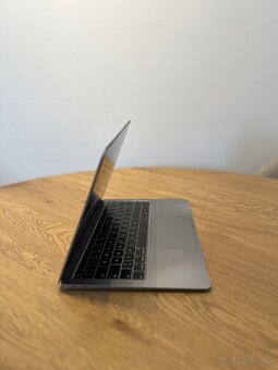 MacBook Air (Retina, 13-palcový, 2019) Thule Obal - 10