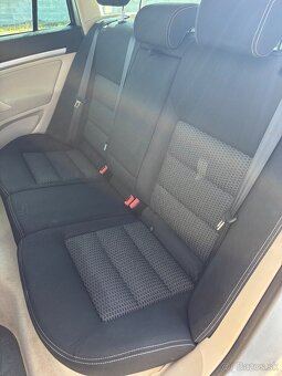 Škoda Octavia Combi 1.8 TSI 4x4 Ambiente - 10