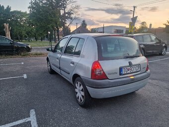 Renault Clio - 10