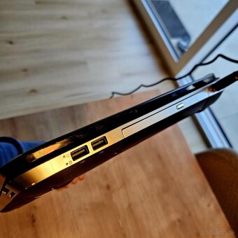 Predám notebook HP Pavilion dv7 17,3" - 10