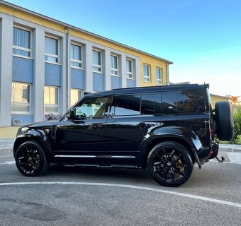 Land Rover Defender Limited - 10