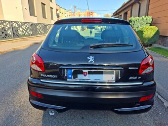 Peugeot 206+ 1.4i 55kw 2012 92 000km Limited Edition - 10
